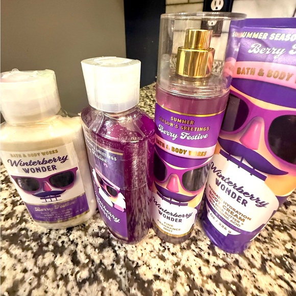 Bath & Body Works Other - Bath & Body Works - WinterBerry Wonder Set NWT